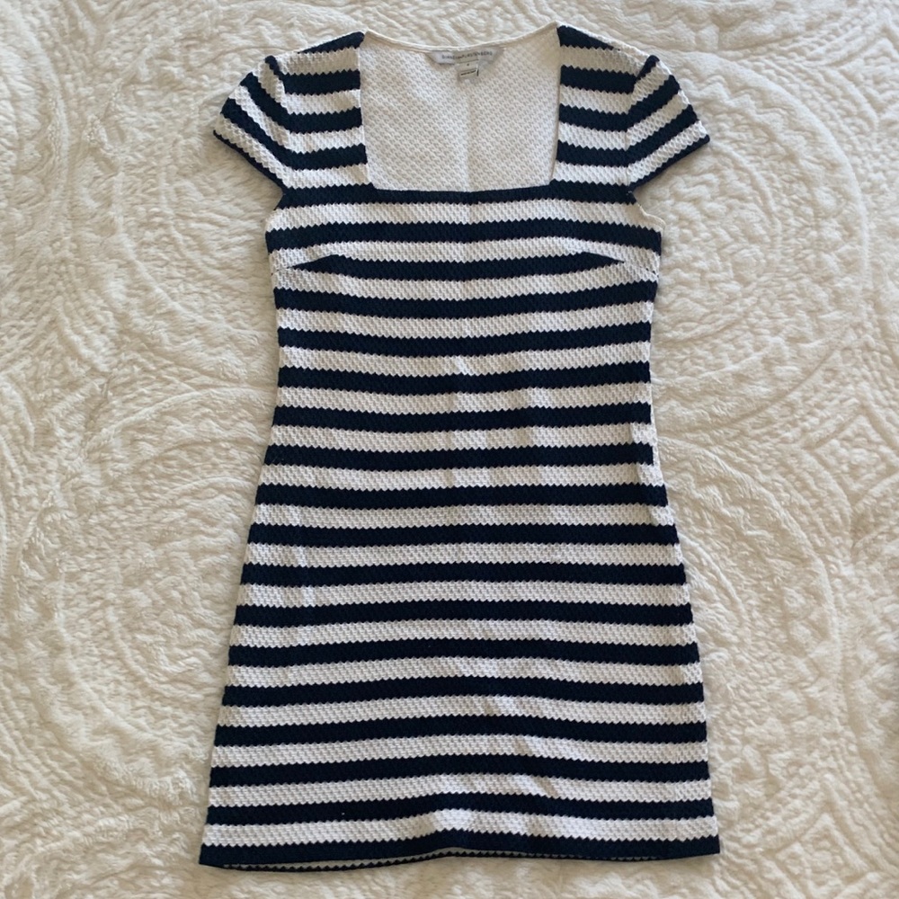 DVF dark navy blue and white striped dress size 0
